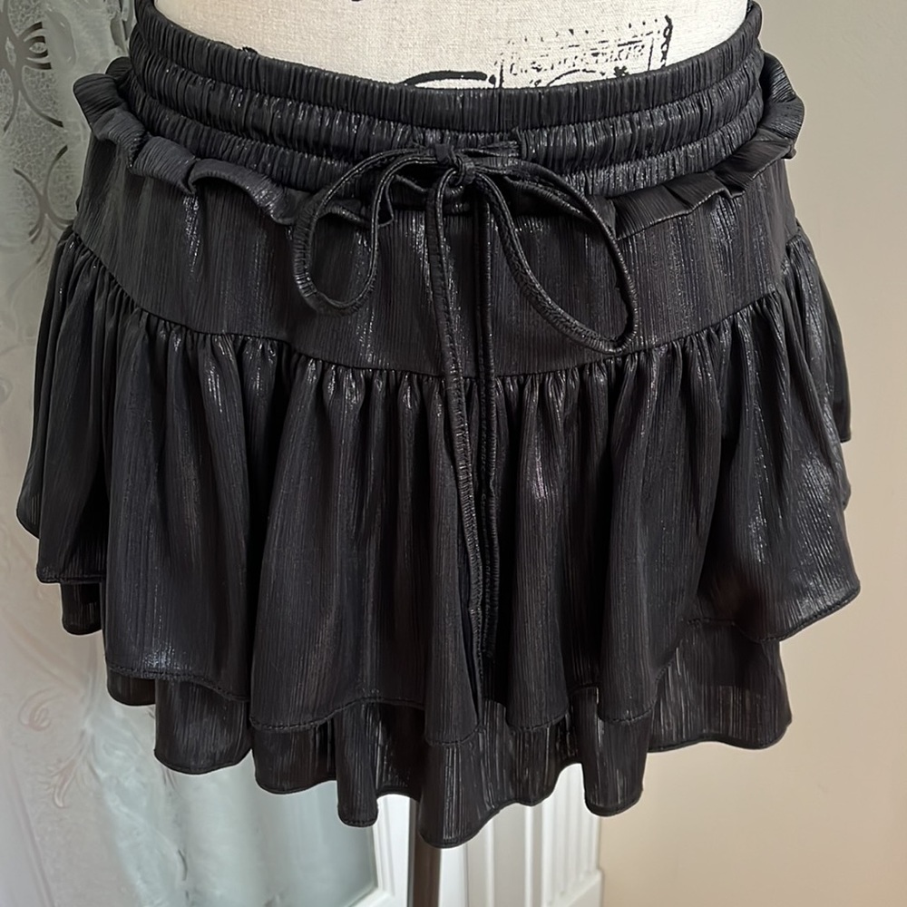 Victoria & Sophia Black Mini Skirt Size S